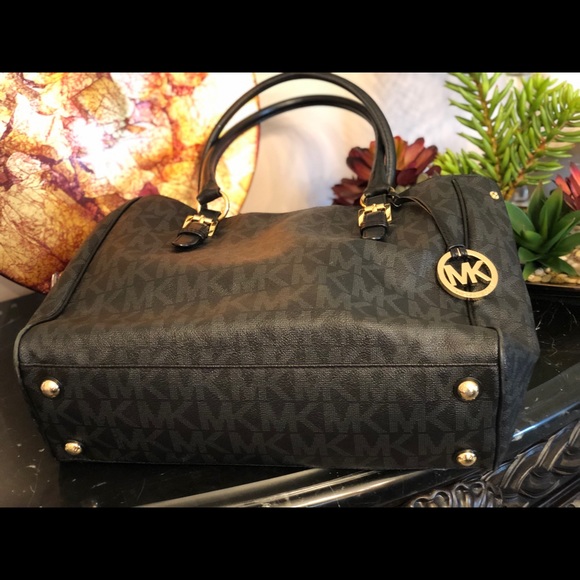 Purse - Picture 4 of 4